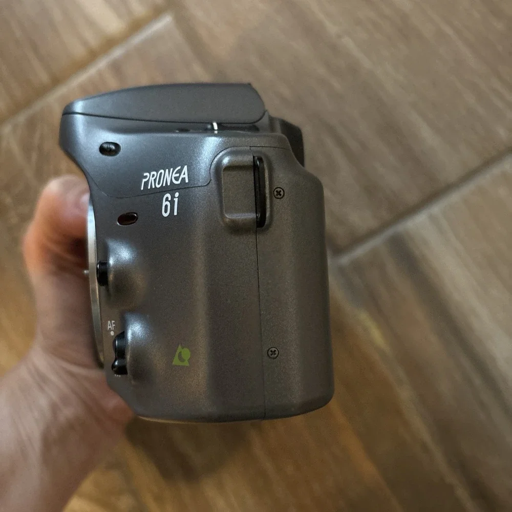 Nikon Pronea 600i / 6i SLR APS As-Is [2031869] - Tested, Turns On, No Film Inc